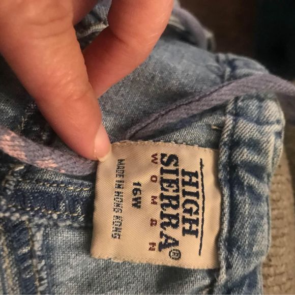 Women’s light colored jean shorts size 16w lightweight - Picture 5 of 5